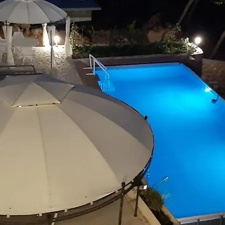 Jagoda * Sveta Nedelja (Hvar)